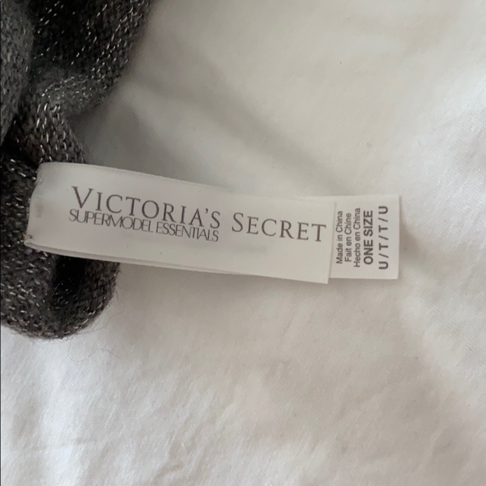 Victoria Secret Hat & Mittens Set - Picture 3 of 5